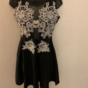 Mini dress black with white lace